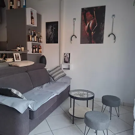 Avec Place De Parking Et Acces Piscine Privee דירה *
